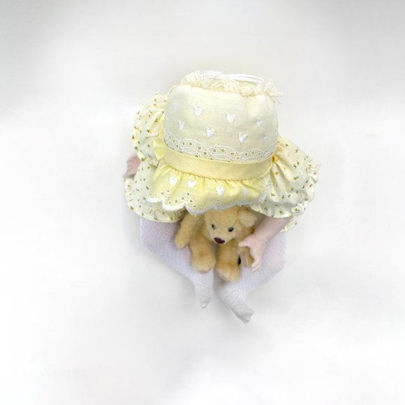 Vintage 1991 Cindy Marschner 20" Reproduction 'Angel Love' Porcelain Doll & Bear - Picture 7 of 14